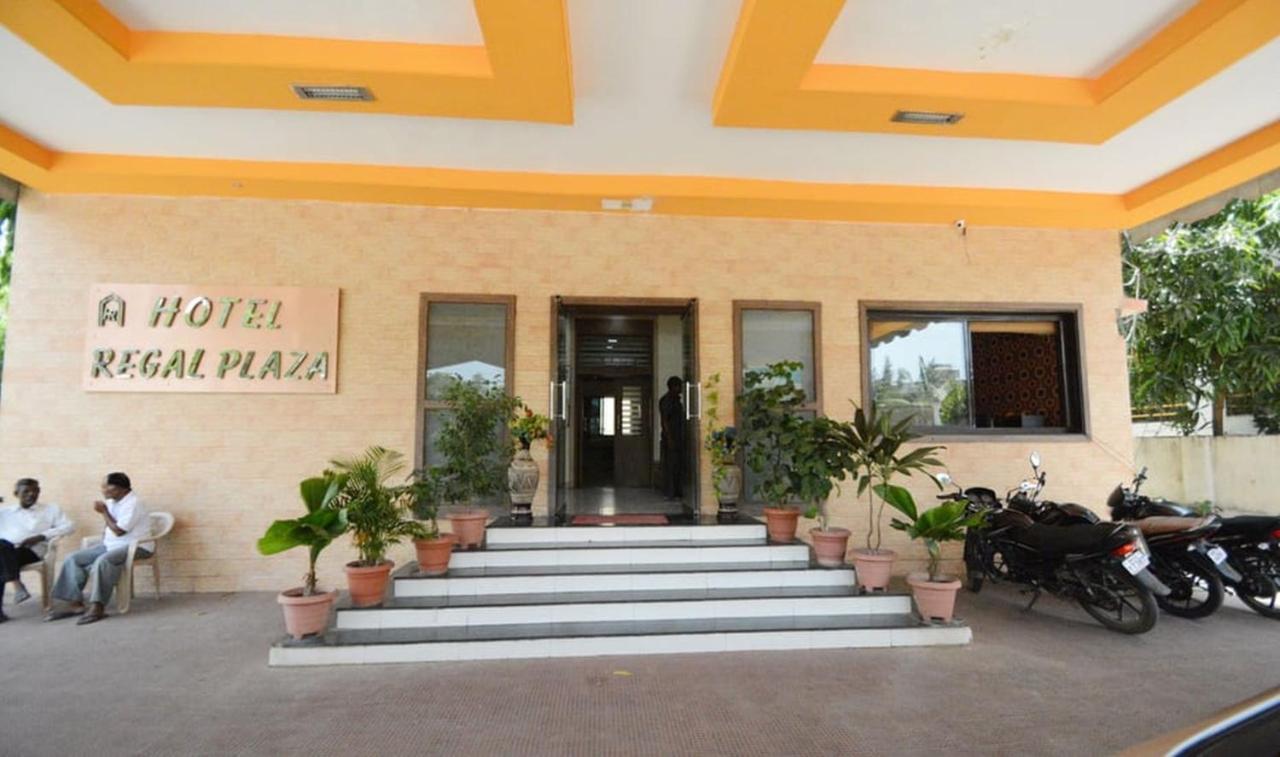 Regal Plaza Hotel Aurangabad  Exterior photo